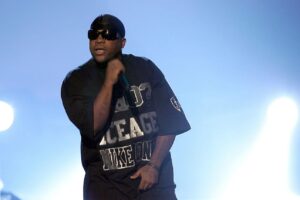 still tippin lyrics - mike jones