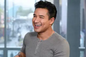 An image of Mario Lopez