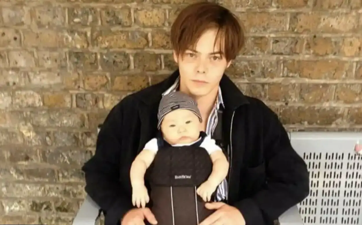 An image of Charlie Heaton and his son, Archie Heaton