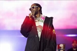 An image illustration os 2 Chainz performing at a concert in San Bernardino, Calif