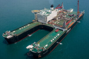 Biggest Ship-Pioneering Spirit