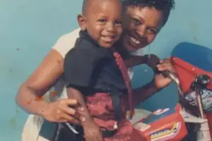 kendrick lamar with his mother