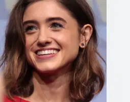 An image of Natalia Dyer